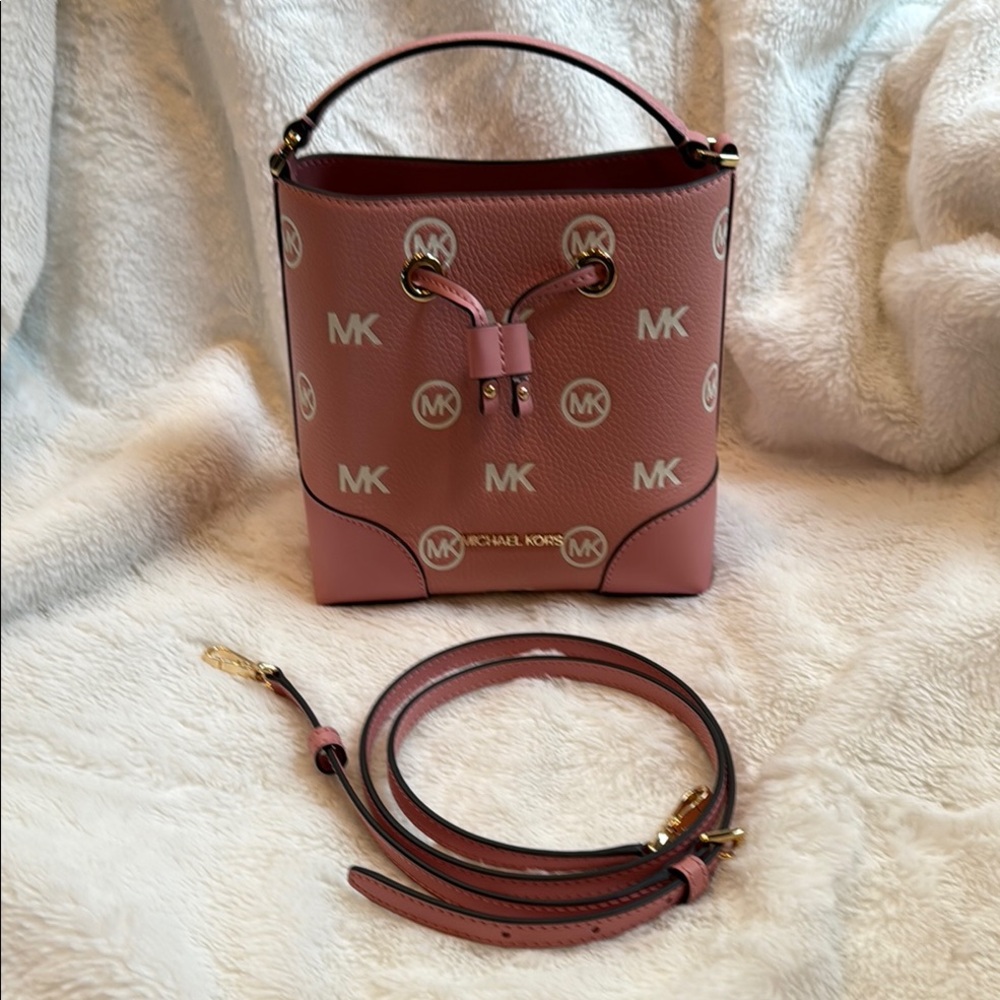 Michael Kors Pink Bucket Shoulder Bag